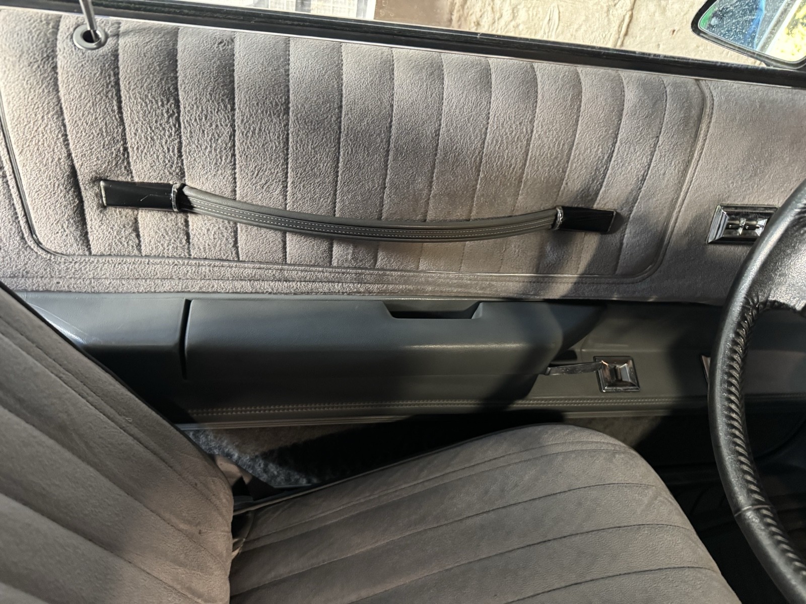 Chevrolet-Monte-Carlo-1988-Coupe-11