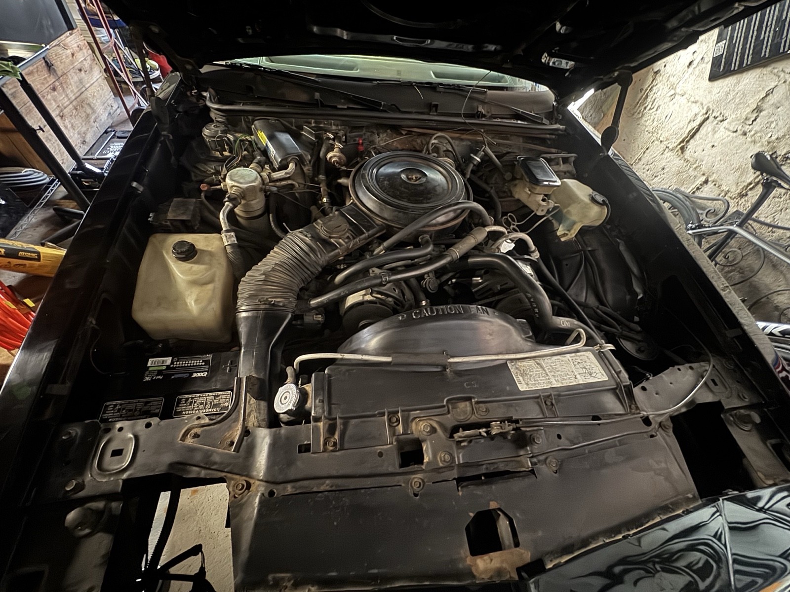 Chevrolet-Monte-Carlo-1988-Coupe-13
