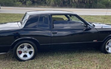 Chevrolet-Monte-Carlo-1988-Coupe-2