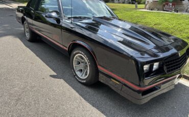 Chevrolet-Monte-Carlo-1988-Coupe