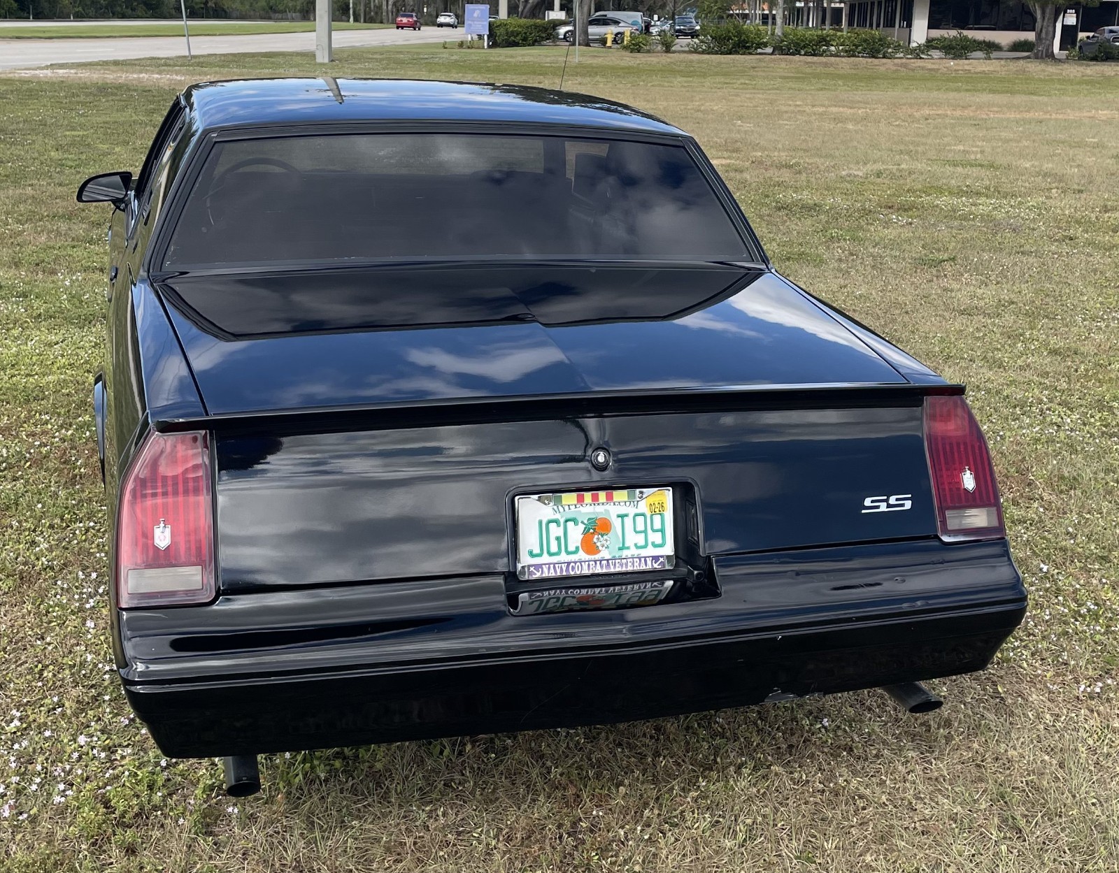 Chevrolet-Monte-Carlo-1988-Coupe-3