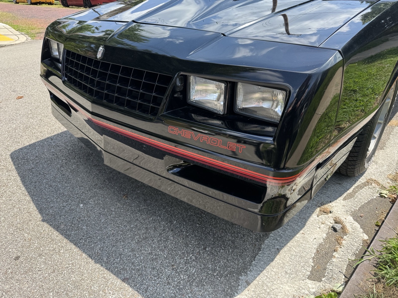 Chevrolet-Monte-Carlo-1988-Coupe-4