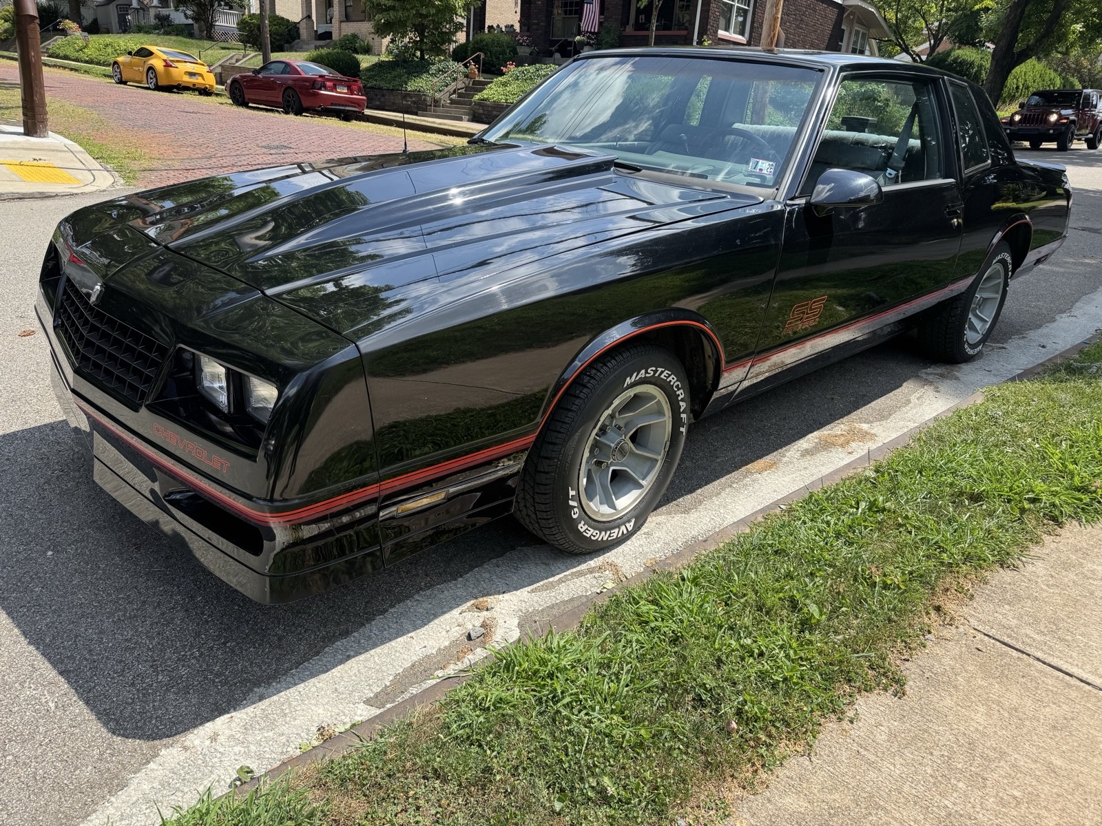 Chevrolet-Monte-Carlo-1988-Coupe-5