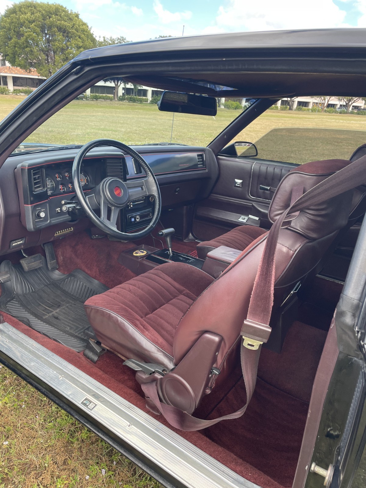 Chevrolet-Monte-Carlo-1988-Coupe-6