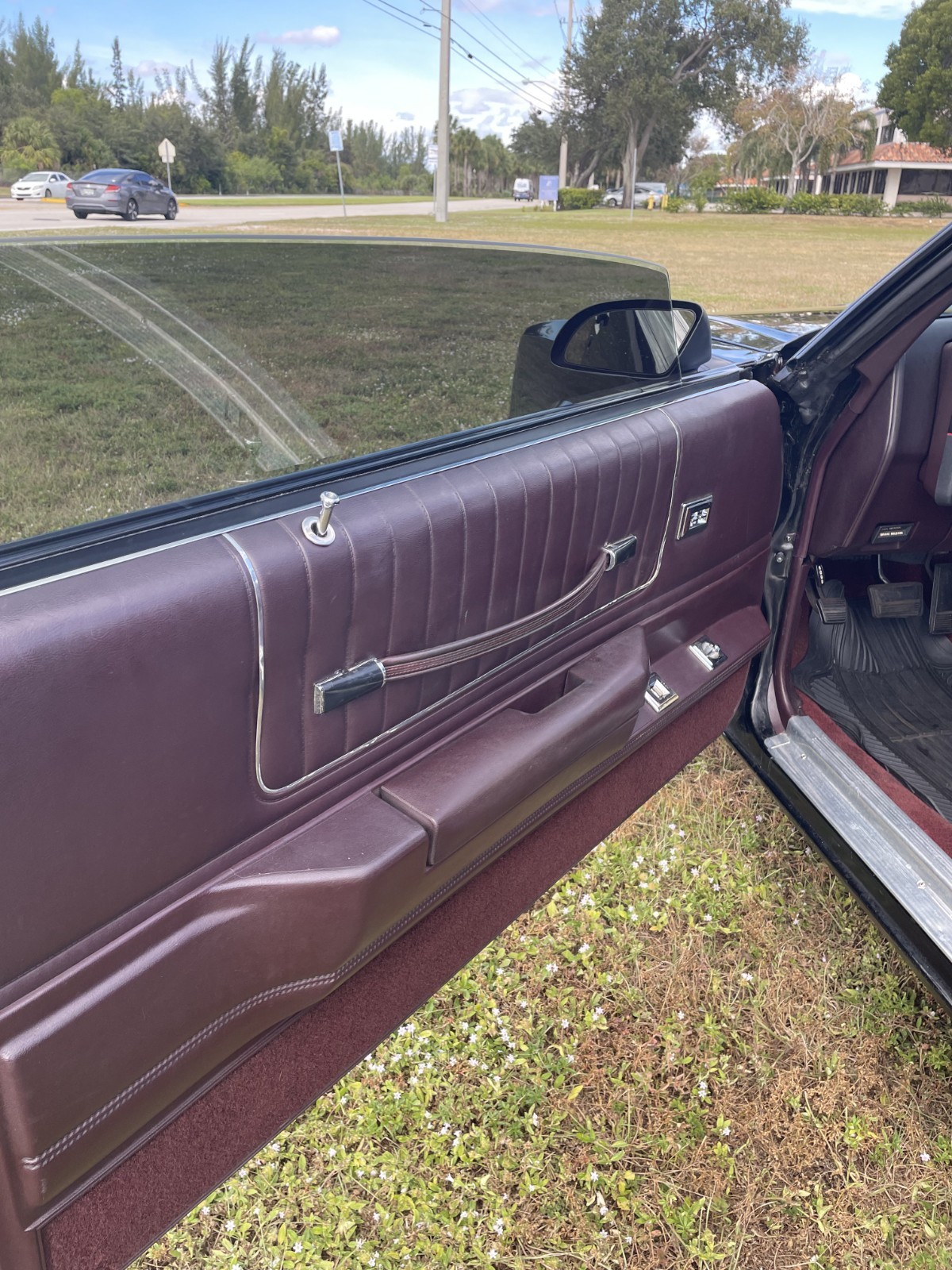 Chevrolet-Monte-Carlo-1988-Coupe-7
