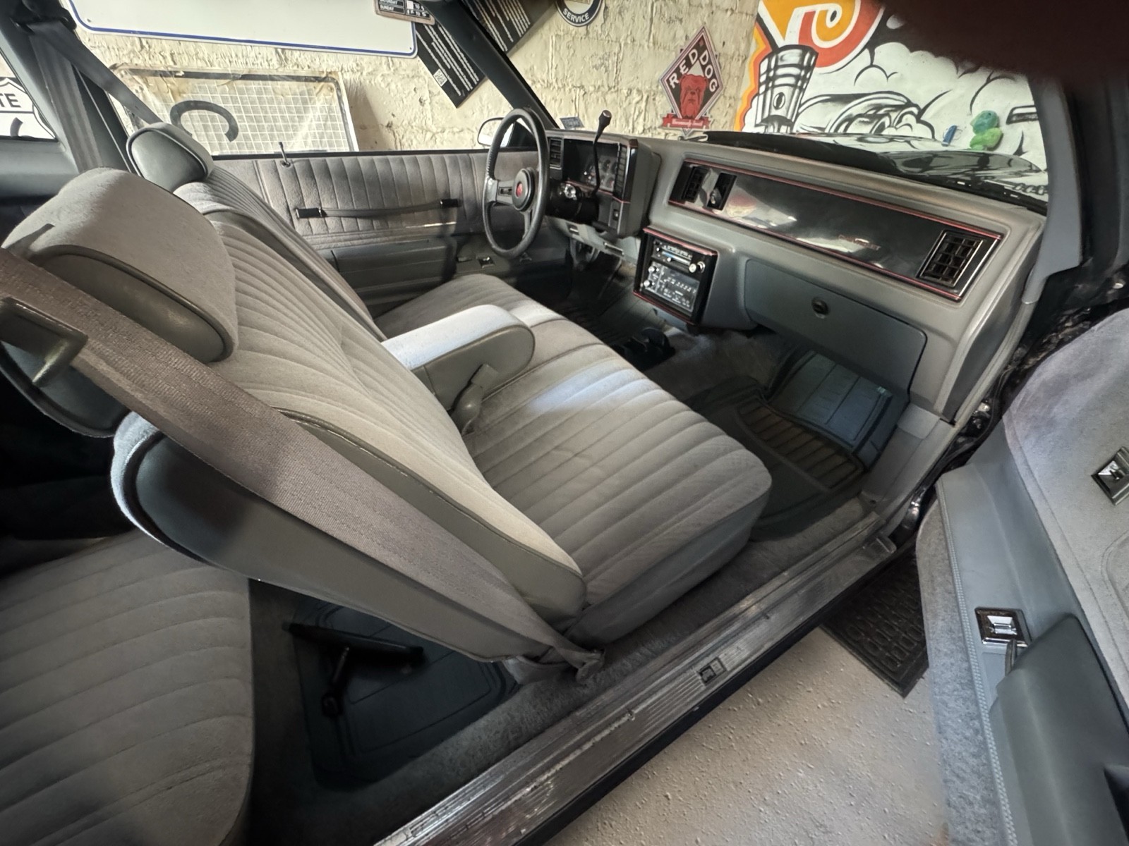 Chevrolet-Monte-Carlo-1988-Coupe-8