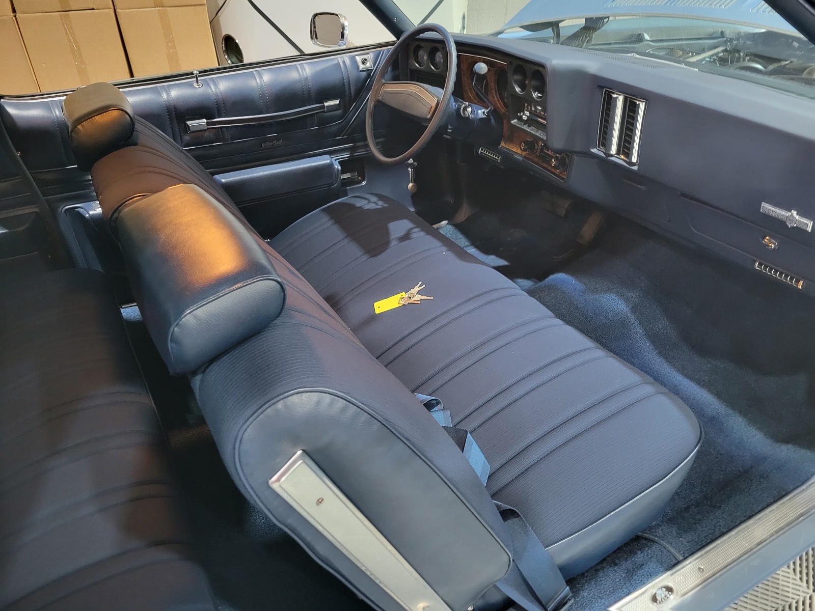 Chevrolet-Monte-Carlo-Coupe-1973-14