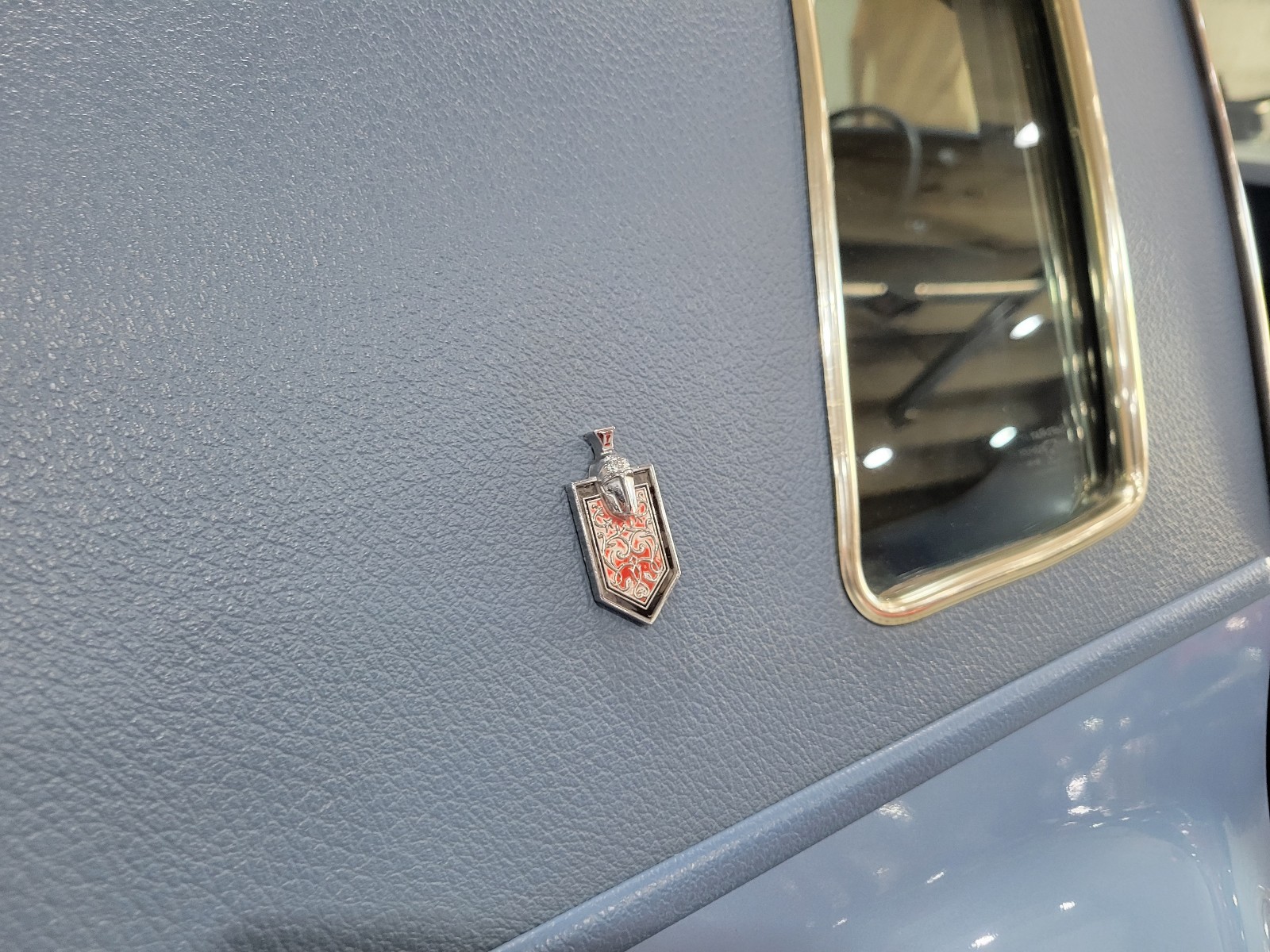 Chevrolet-Monte-Carlo-Coupe-1973-8