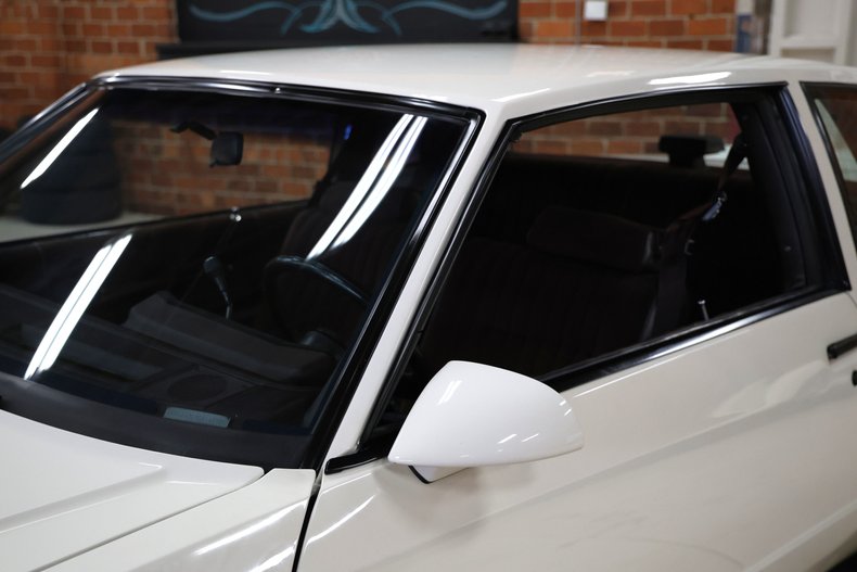 Chevrolet-Monte-carlo-1986-White-Burgundy-1