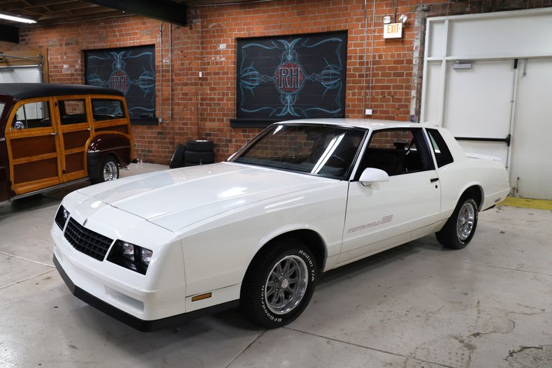 Chevrolet-Monte-carlo-1986-White-Burgundy-11