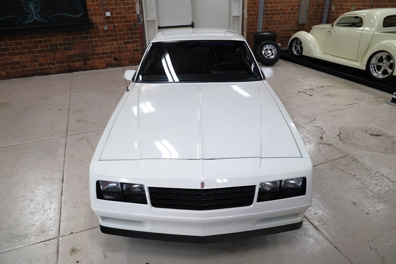 Chevrolet-Monte-carlo-1986-White-Burgundy-13