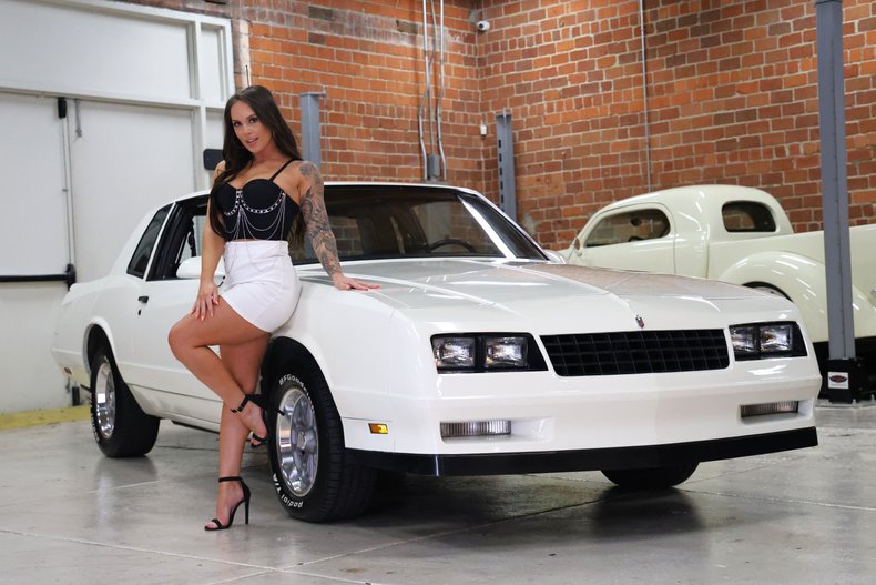 Chevrolet-Monte-carlo-1986-White-Burgundy-15