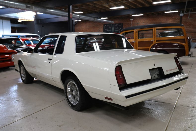 Chevrolet-Monte-carlo-1986-White-Burgundy-17