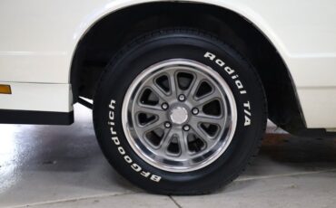 Chevrolet-Monte-carlo-1986-White-Burgundy-19