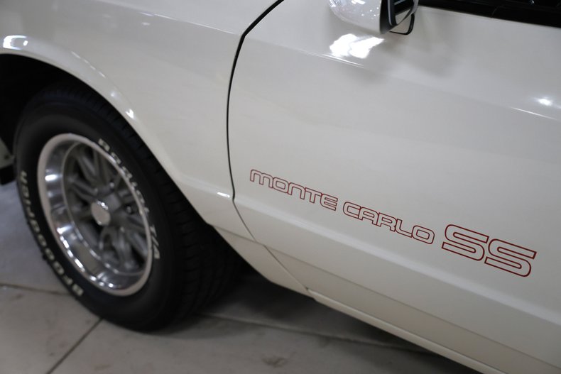 Chevrolet-Monte-carlo-1986-White-Burgundy-26