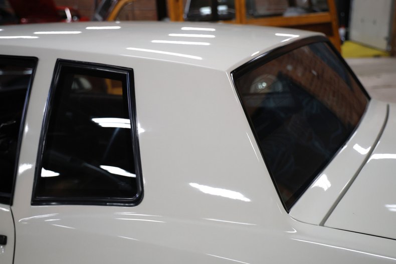 Chevrolet-Monte-carlo-1986-White-Burgundy-28