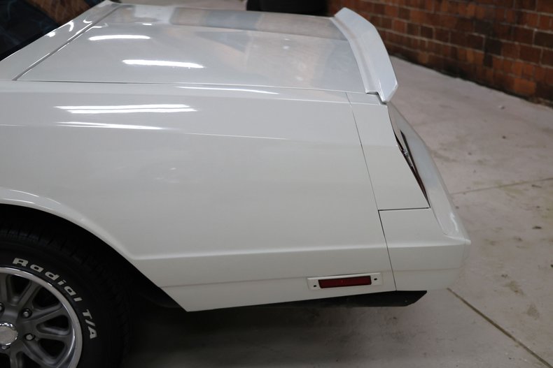 Chevrolet-Monte-carlo-1986-White-Burgundy-32