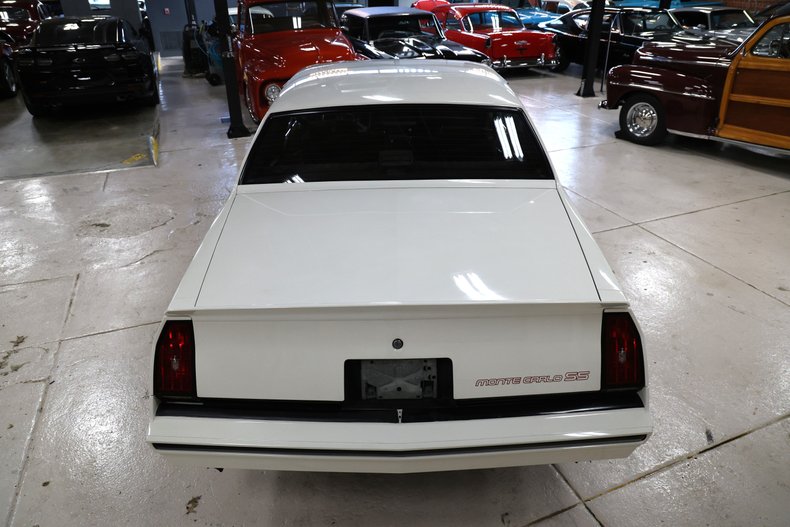 Chevrolet-Monte-carlo-1986-White-Burgundy-38