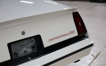 Chevrolet-Monte-carlo-1986-White-Burgundy-42