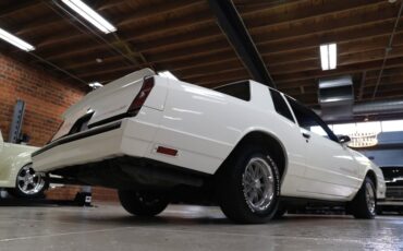 Chevrolet-Monte-carlo-1986-White-Burgundy-45
