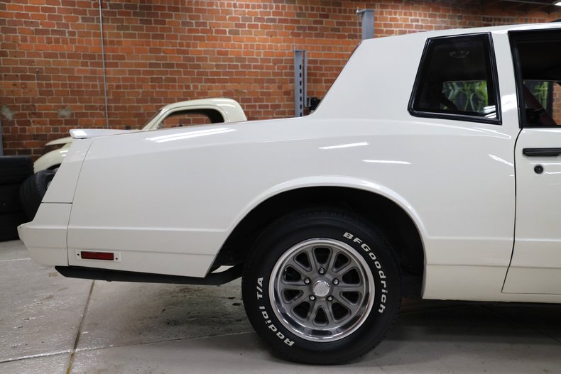 Chevrolet-Monte-carlo-1986-White-Burgundy-46