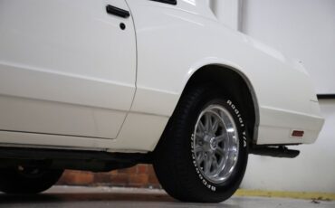Chevrolet-Monte-carlo-1986-White-Burgundy-5