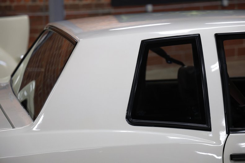 Chevrolet-Monte-carlo-1986-White-Burgundy-8
