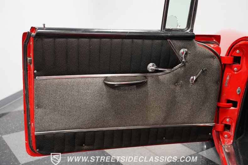 Chevrolet-Nomad-1955-Red-Black-16