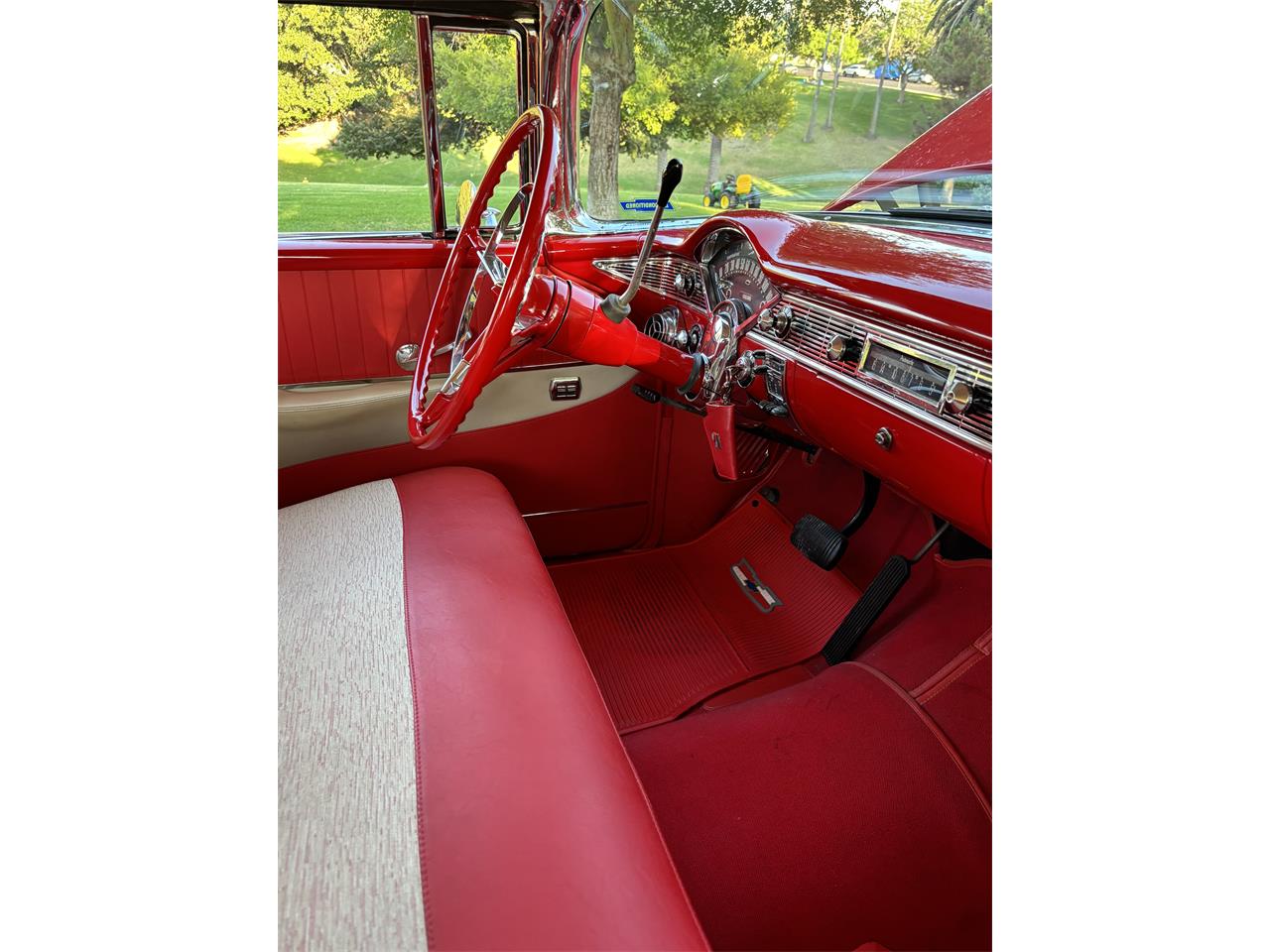 Chevrolet-Nomad-1956-Red-White-Red-White-12