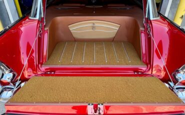 Chevrolet-Nomad-1957-Bright-Red-Brown-10