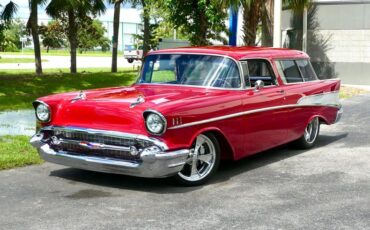 Chevrolet-Nomad-1957-Bright-Red-Brown-2