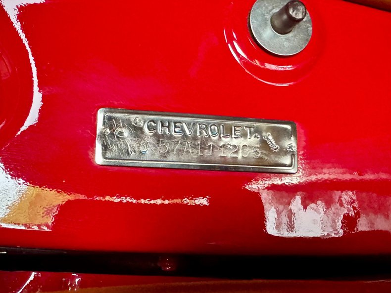 Chevrolet-Nomad-1957-Bright-Red-Brown-4