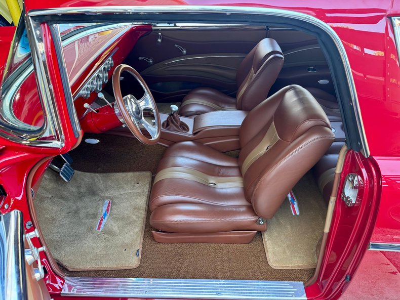 Chevrolet-Nomad-1957-Bright-Red-Brown-6