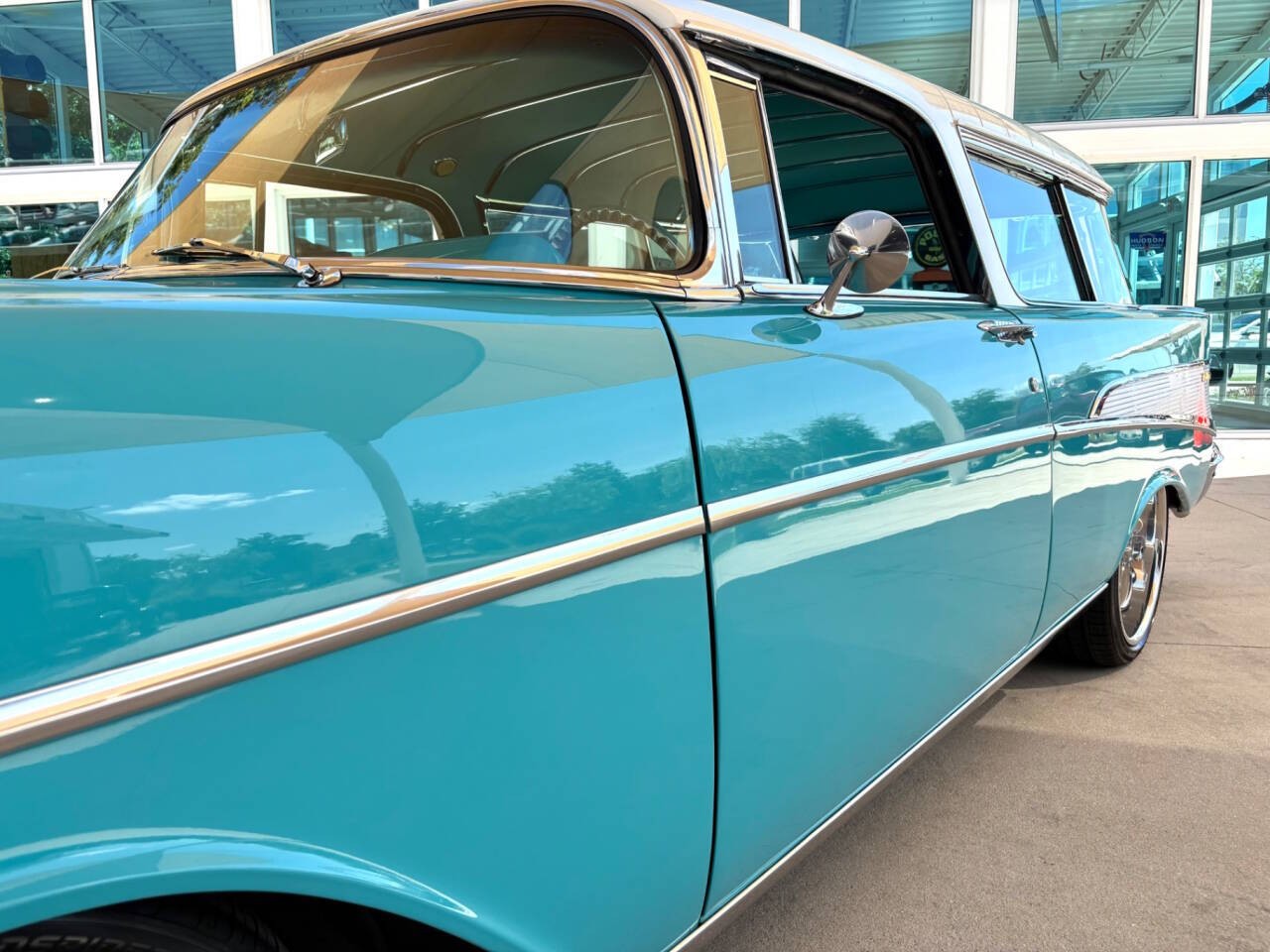 Chevrolet-Nomad-1957-Wagon-11