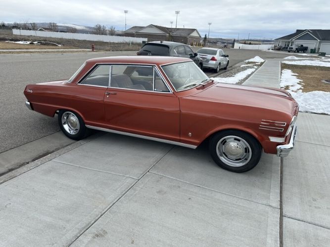 Chevrolet-Nova-1962-Orange-Tan-1
