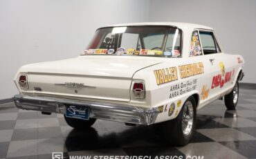 Chevrolet-Nova-1963-White-Red-19