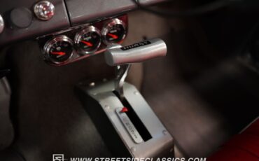Chevrolet-Nova-1963-White-Red-8