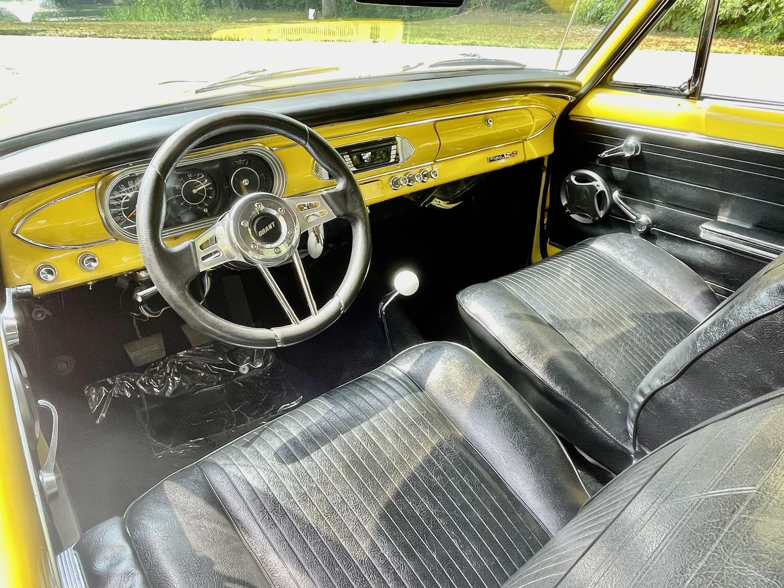Chevrolet-Nova-1964-2-Door-Sport-Coupe-1