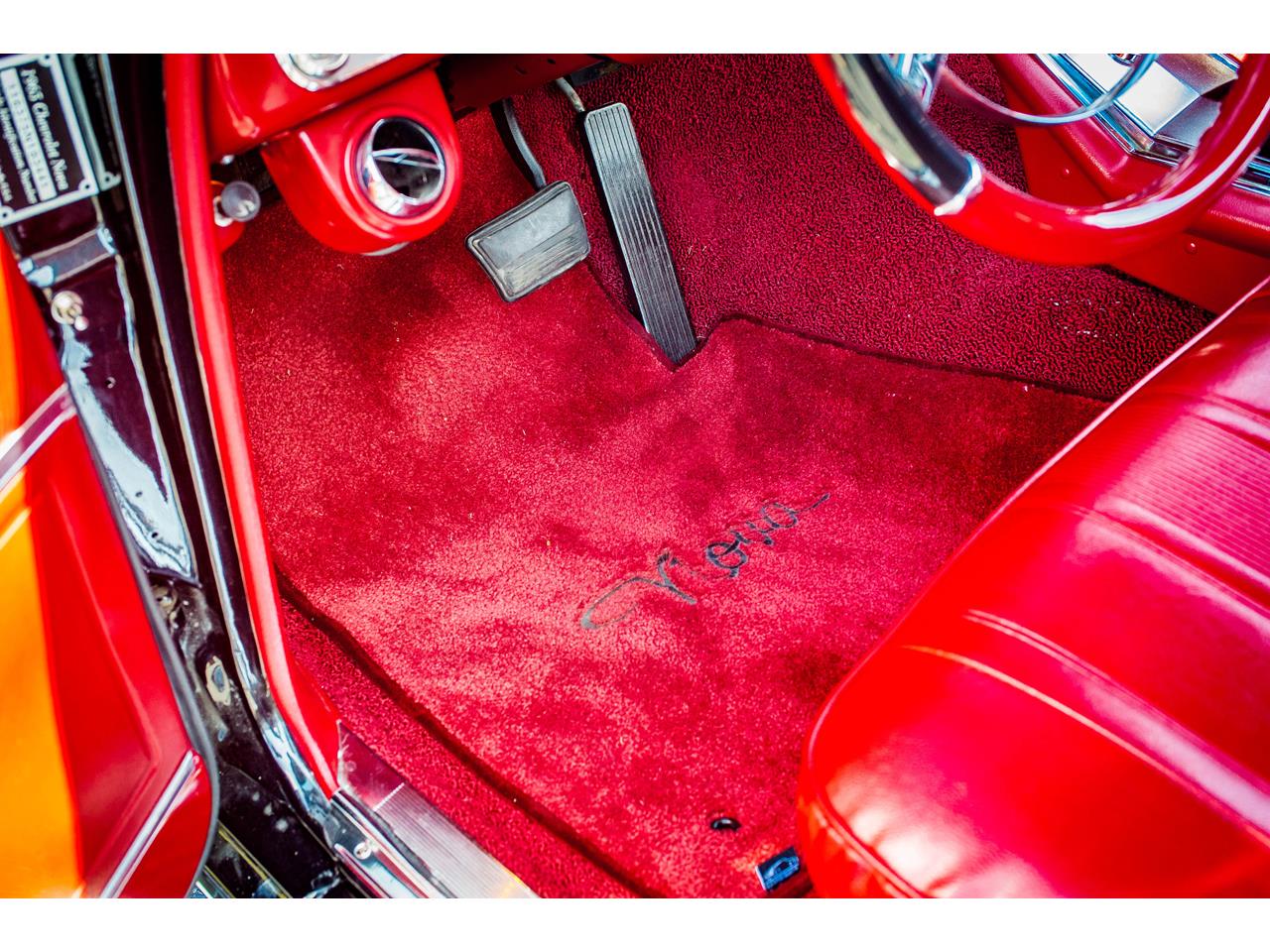 Chevrolet-Nova-1965-Metallic-Black-Red-12