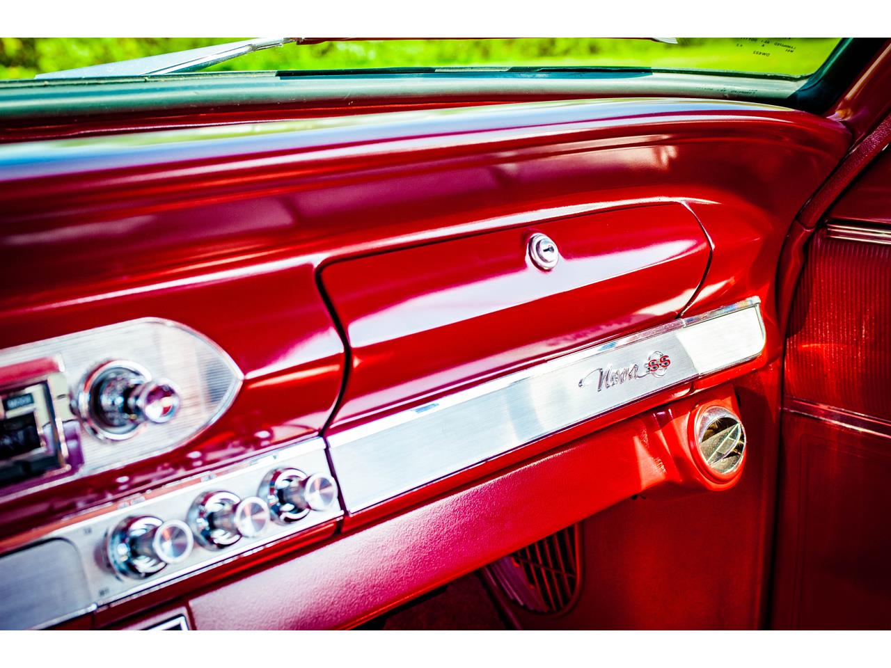 Chevrolet-Nova-1965-Metallic-Black-Red-18