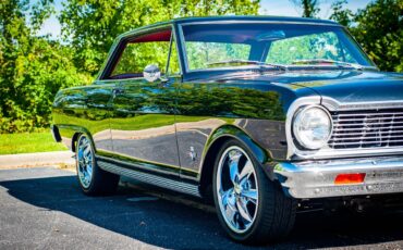 Chevrolet-Nova-1965-Metallic-Black-Red-2
