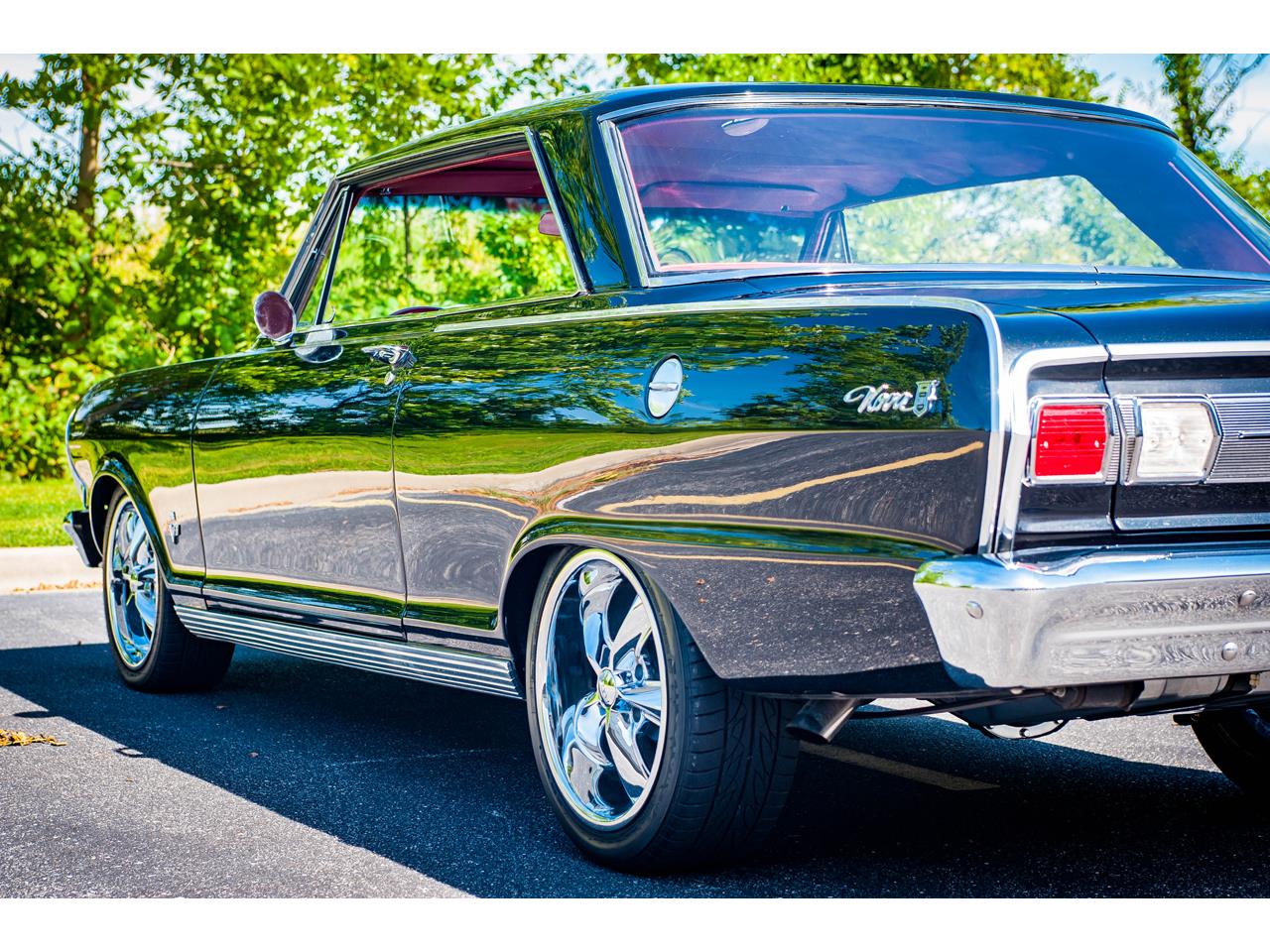 Chevrolet-Nova-1965-Metallic-Black-Red-21