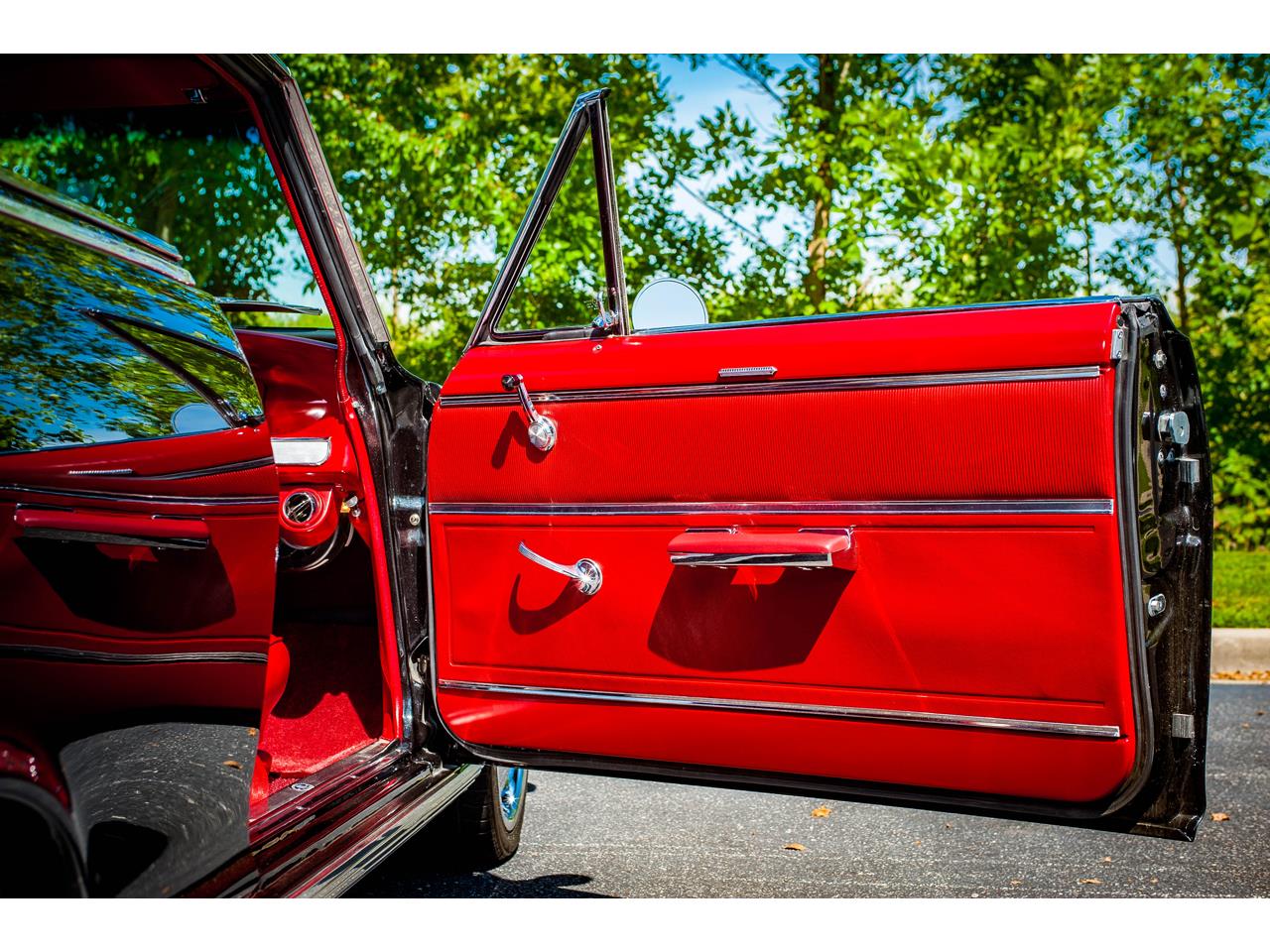 Chevrolet-Nova-1965-Metallic-Black-Red-29