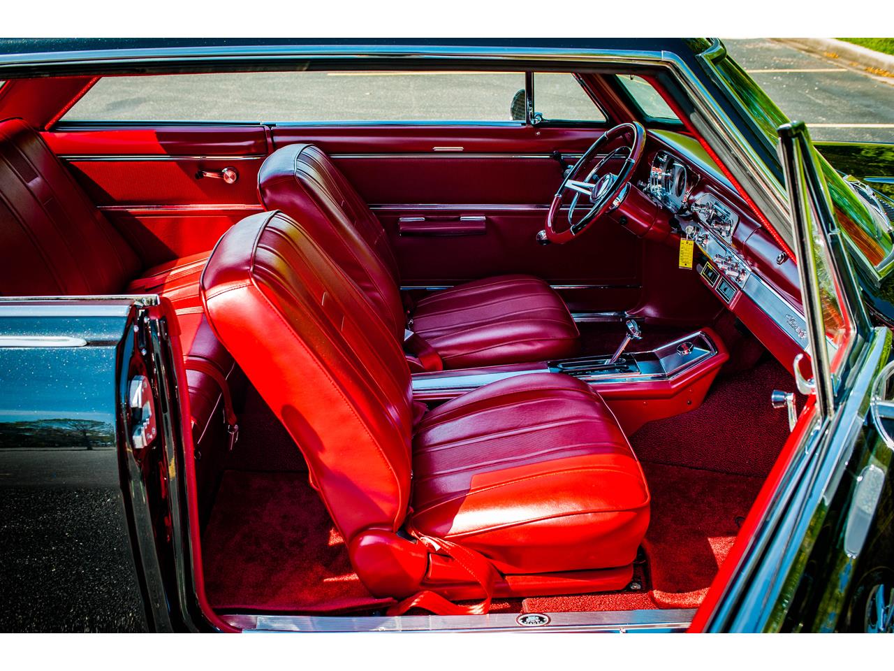 Chevrolet-Nova-1965-Metallic-Black-Red-31