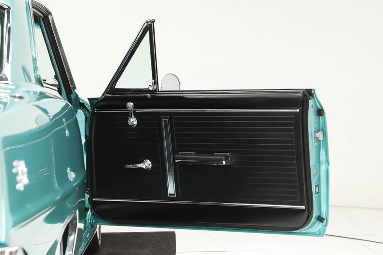 Chevrolet-Nova-1966-Artesian-Turquoise-Black-29