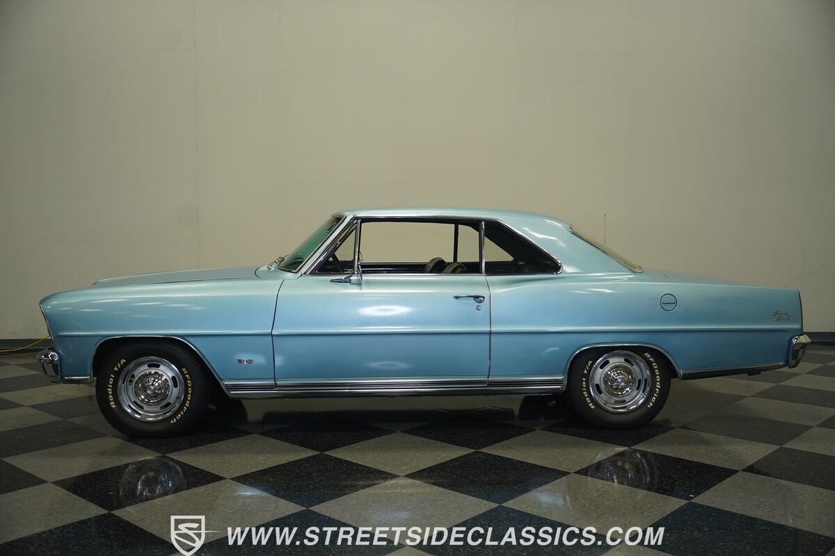 Chevrolet-Nova-1966-Coupe-2