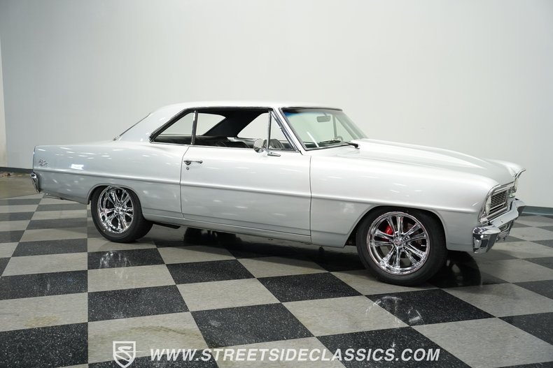 Chevrolet-Nova-1966-Silver-Black-16