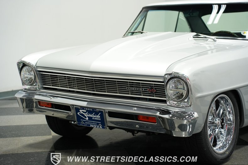 Chevrolet-Nova-1966-Silver-Black-19