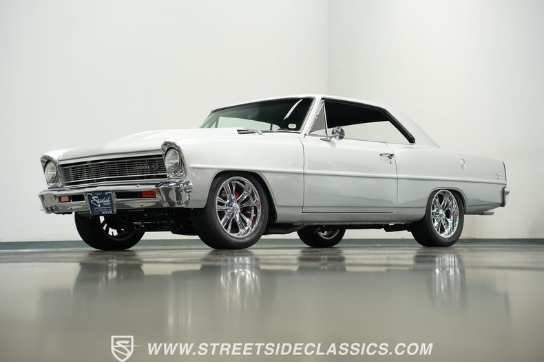 Chevrolet-Nova-1966-Silver-Black-21