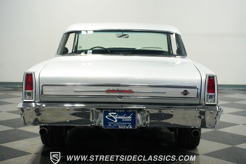 Chevrolet-Nova-1966-Silver-Black-25